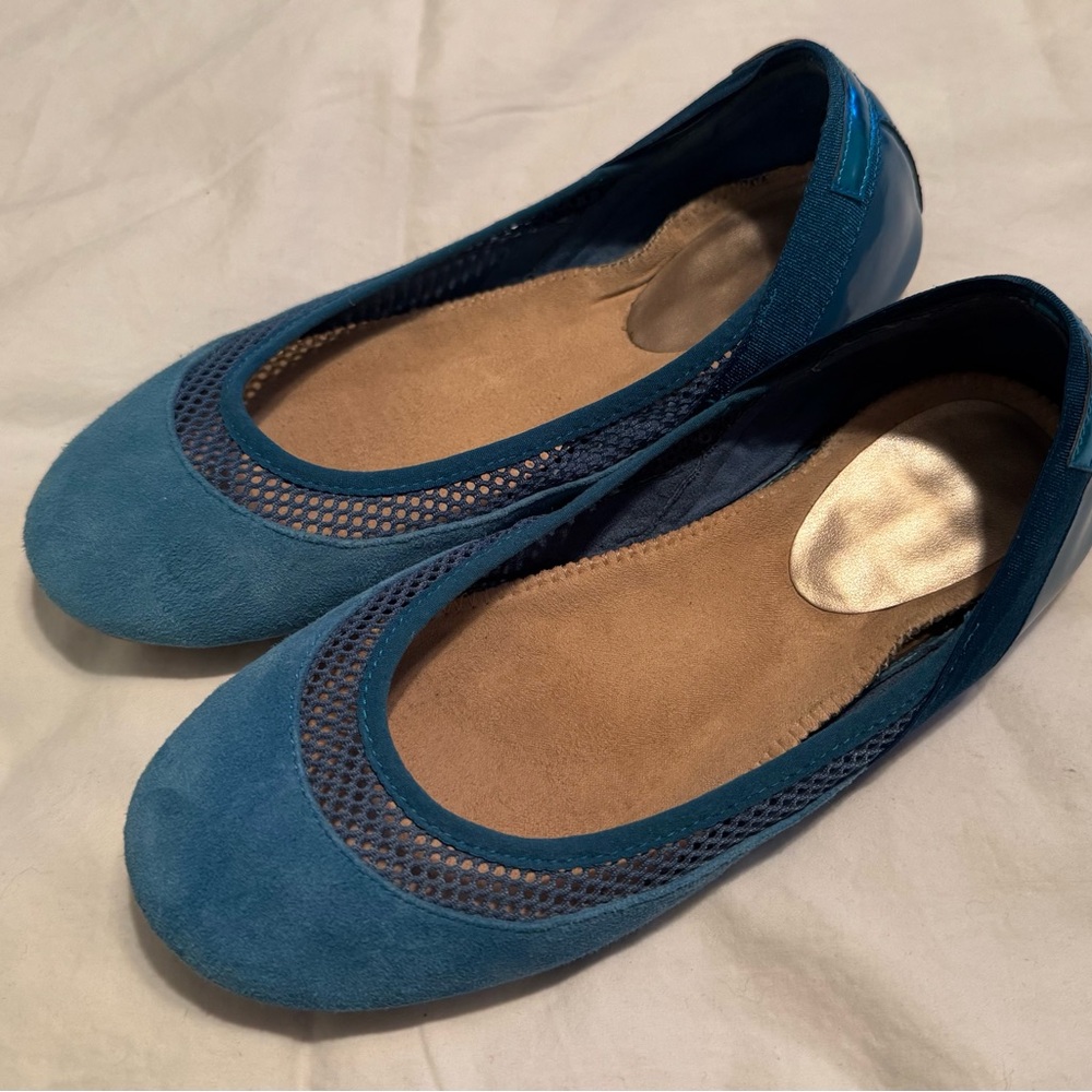 Blue Ballet Slip On Shoes SZ 6 1/2 Wide